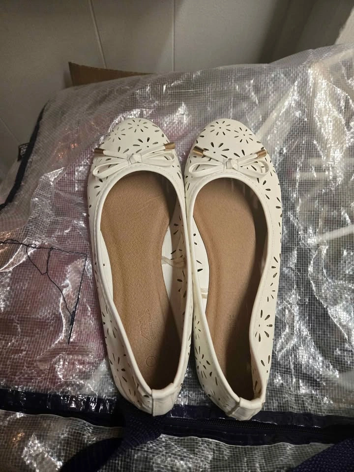 Ardene White Lace and Laser-Cut Ballet Flats - photo 5