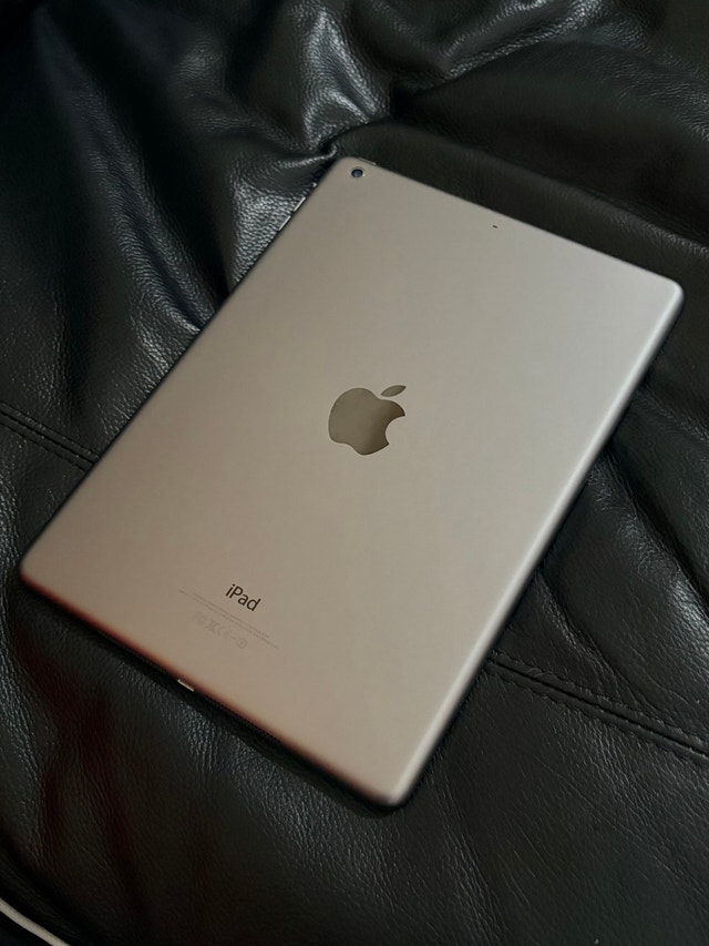 Apple iPad Air Space Gray, 32GB for sale - photo 5