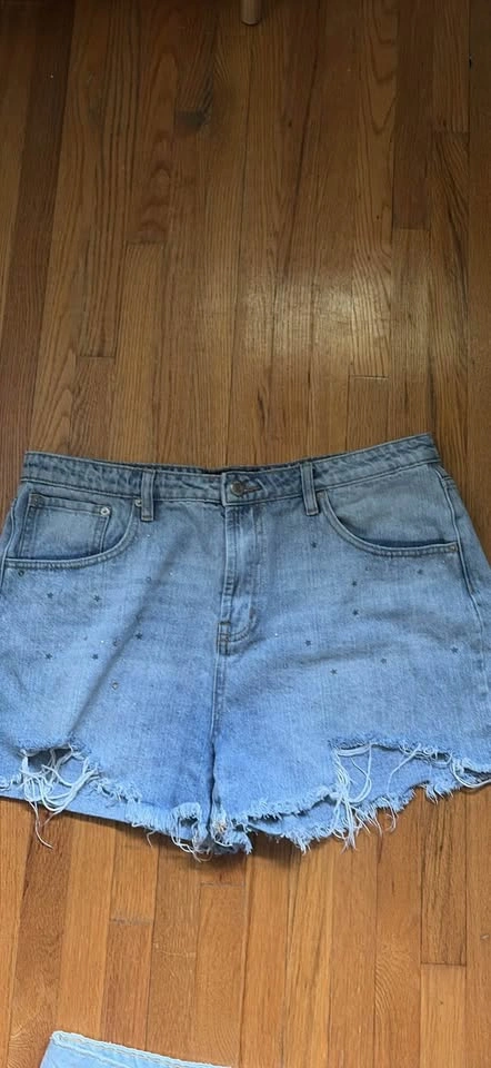 Women’s Denim Shorts - photo 2