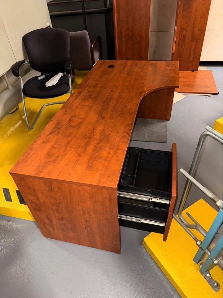 Executive L-Shaped Office Desk - photo 2
