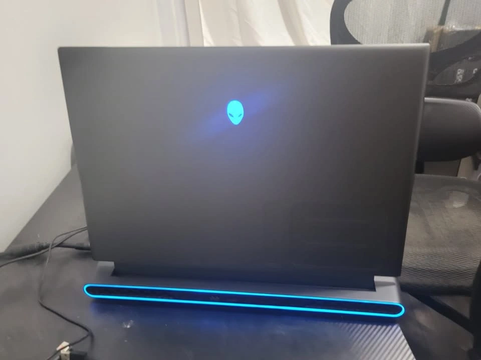 Alienware M18 R1 - photo 4