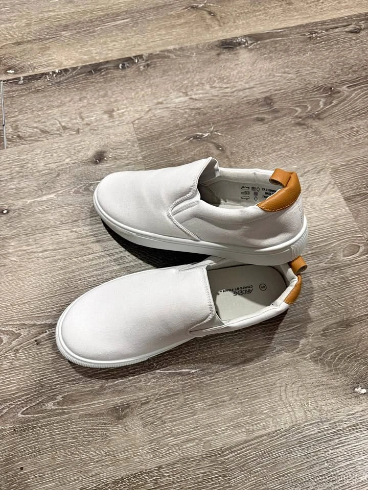Women’s Slip On Sneakers