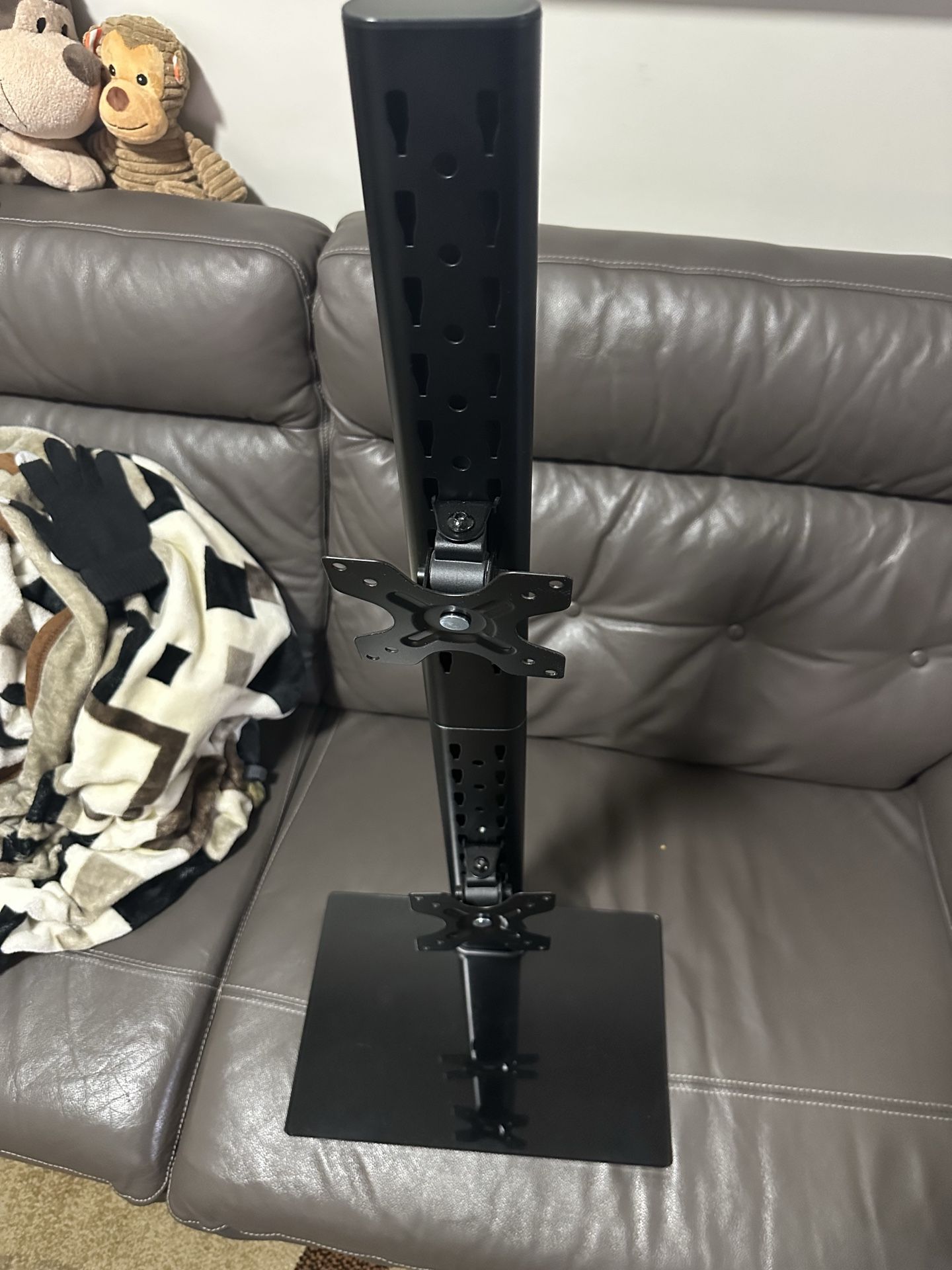 Dual monitor stand like new - photo 4