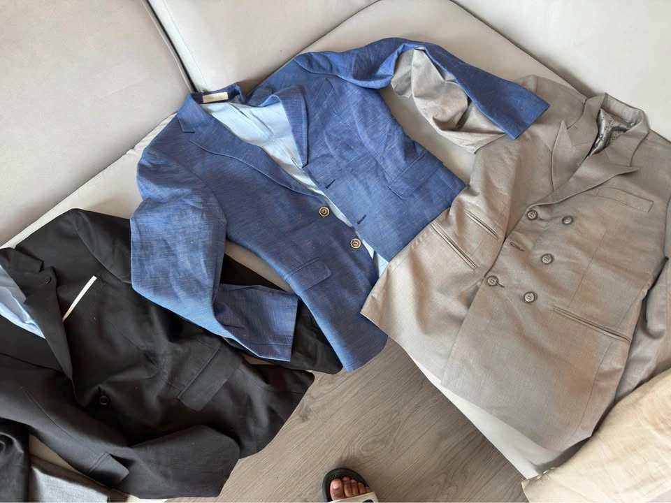 Men clothing - entire suitcase worth over $1500 - photo 5