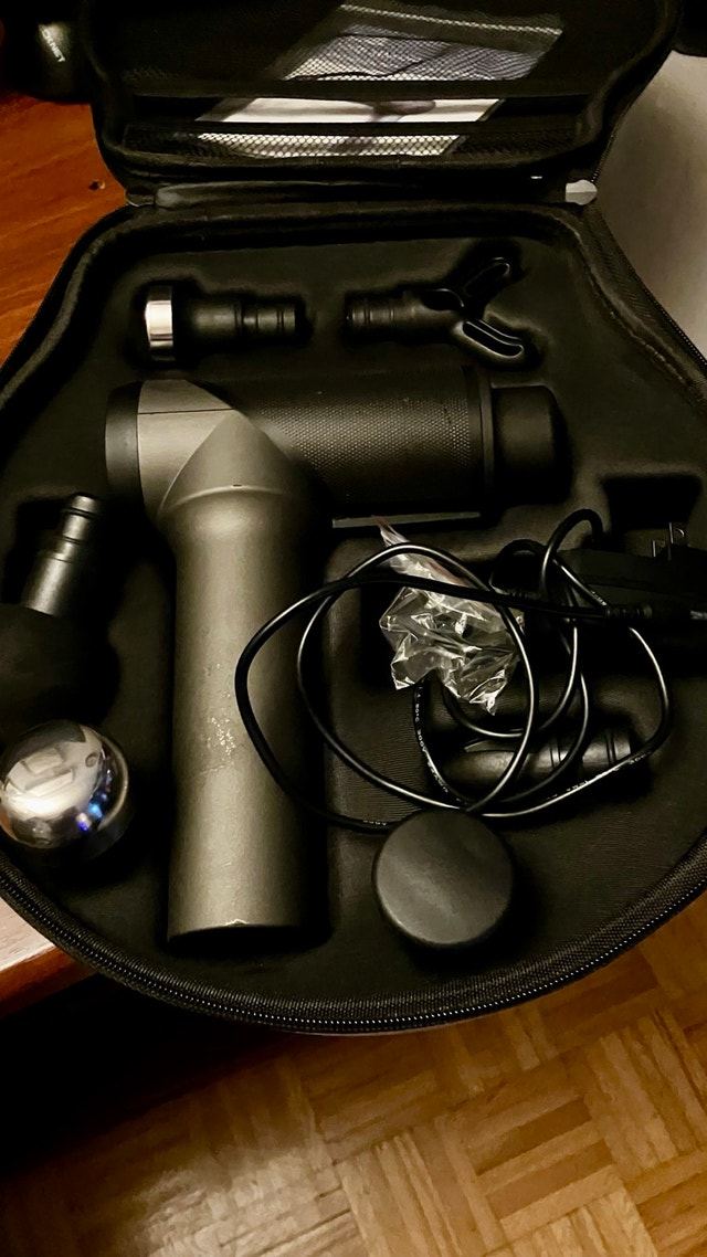 Percussive Massage Tool with Carrying Case