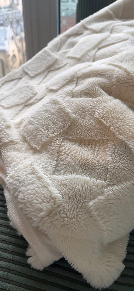 Cream Textured Blanket - photo 2