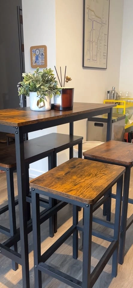 Compact Dining Table Set with 4 Wood Top Chairs - photo 2
