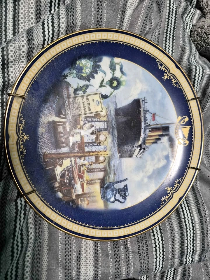 Titanic Collectible plate