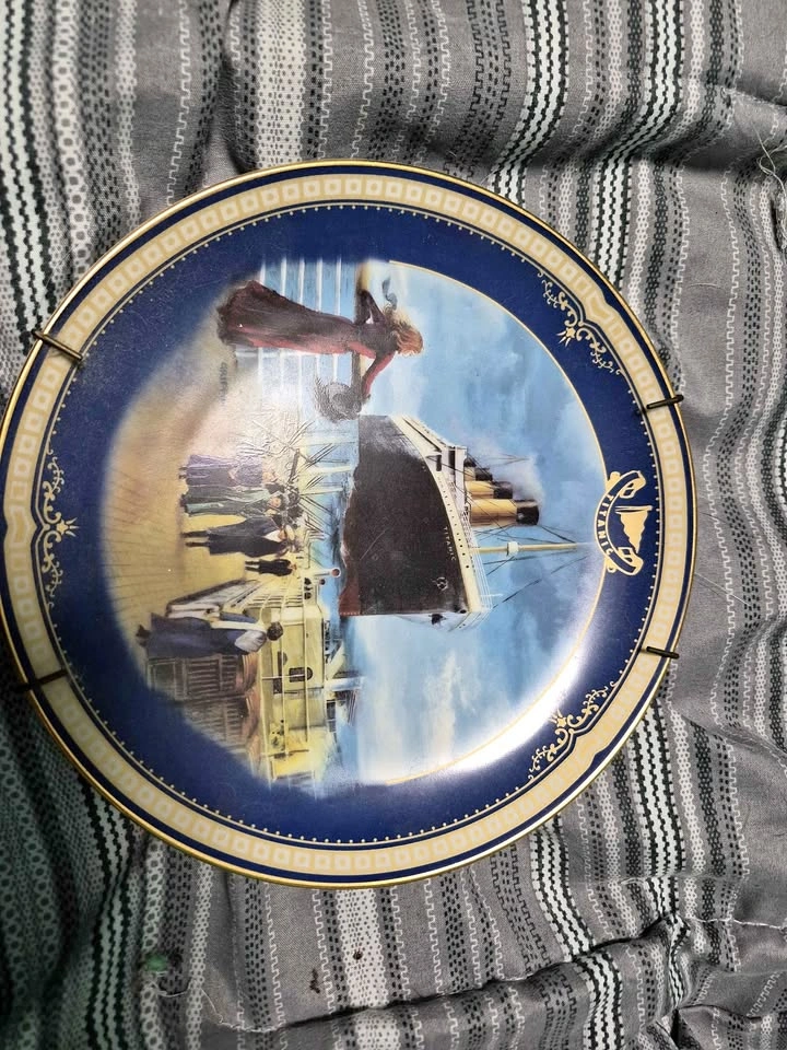 Titanic Collectible Plate