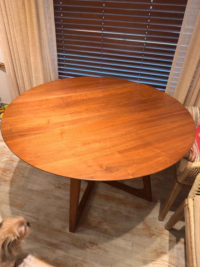Round Wooden Dining Table - photo 3