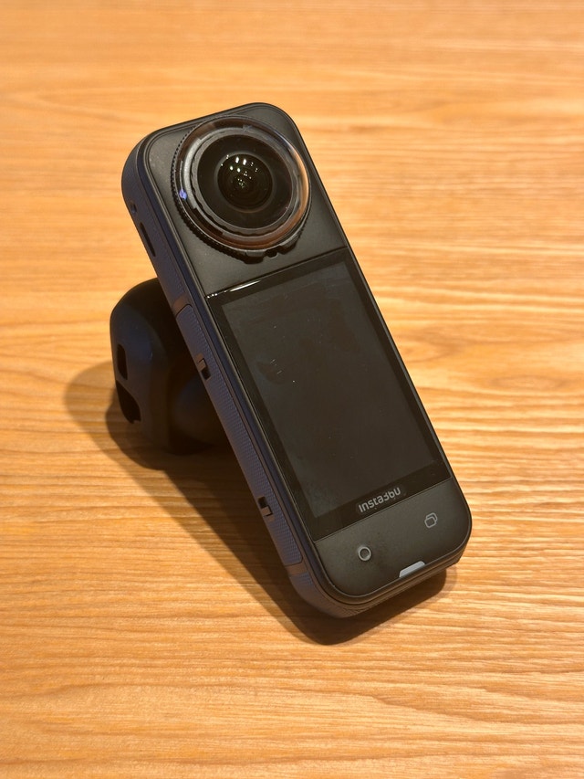 Insta360 X5 Essentials Bundle - photo 2