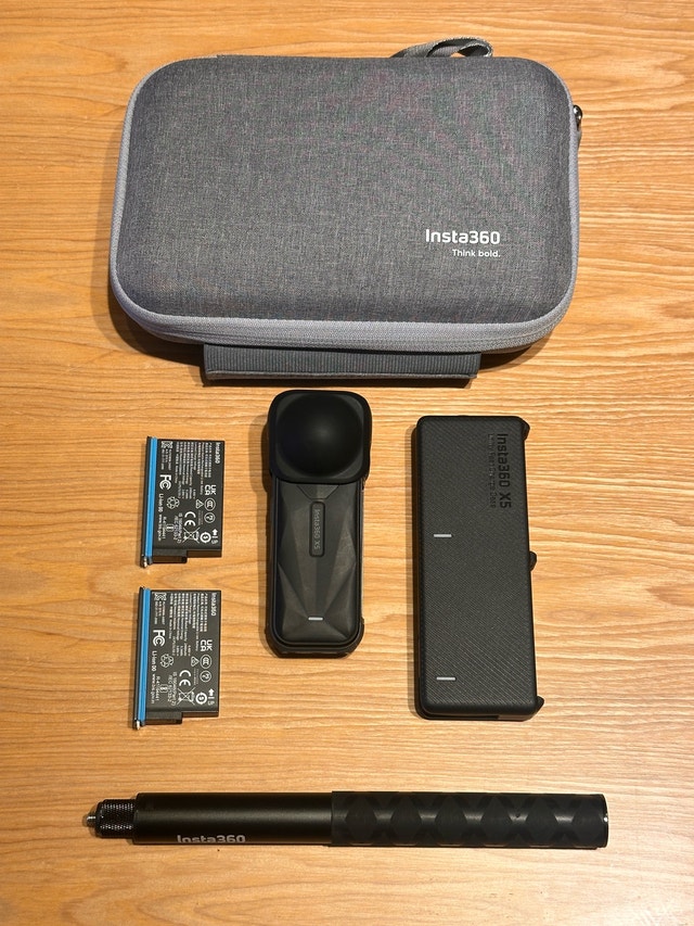 Insta360 X5 Essentials Bundle - photo 4