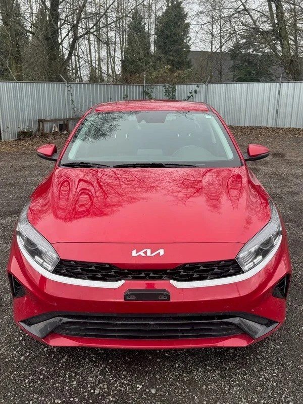 2023 Kia Forte LXS - photo 2