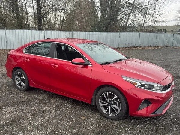 2023 Kia Forte LXS - photo 3