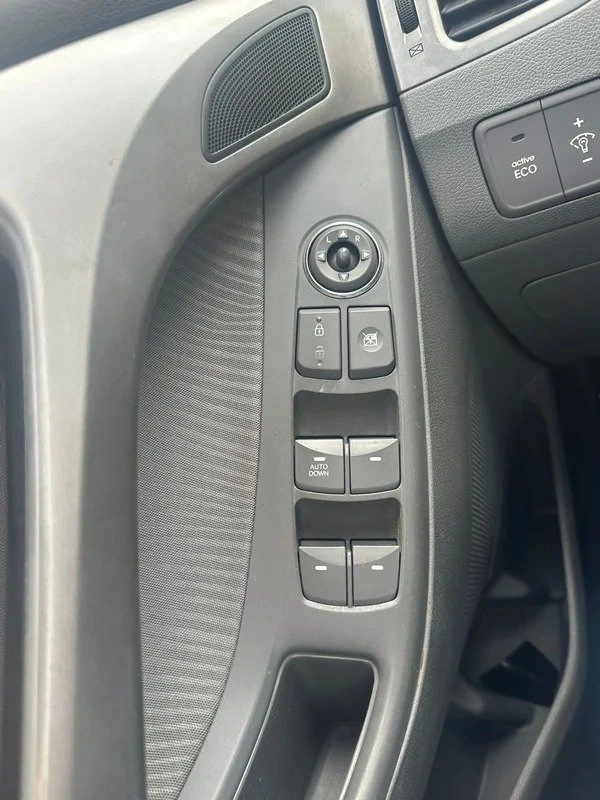 2012 Hyundai Elantra - photo 5