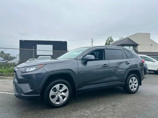2024 Toyota RAV4 - photo 2