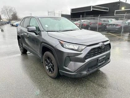 2023 Toyota RAV4 LE - photo 3