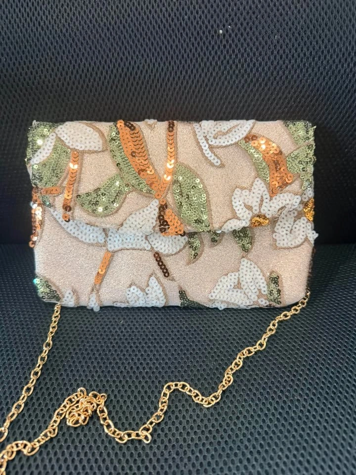 Floral Sequin Clutch with Gold Chain Strap - photo 3