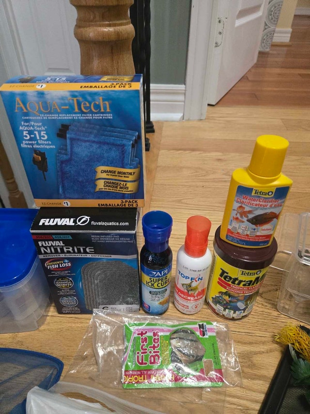 aquarium decor and supplies bundle - photo 2