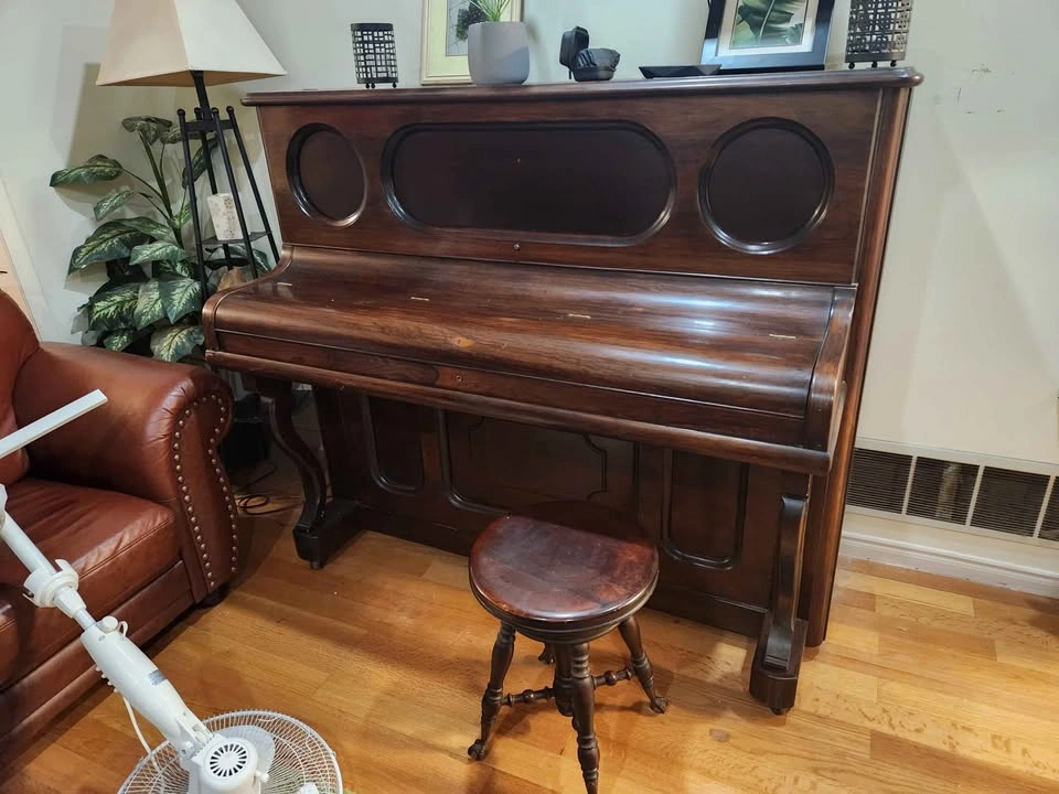 Mason & Risch Upright Piano - photo 2