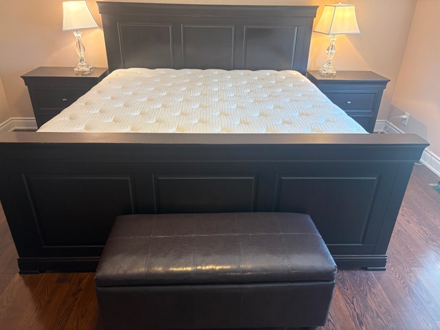 King size 5 piece Bedroom Set