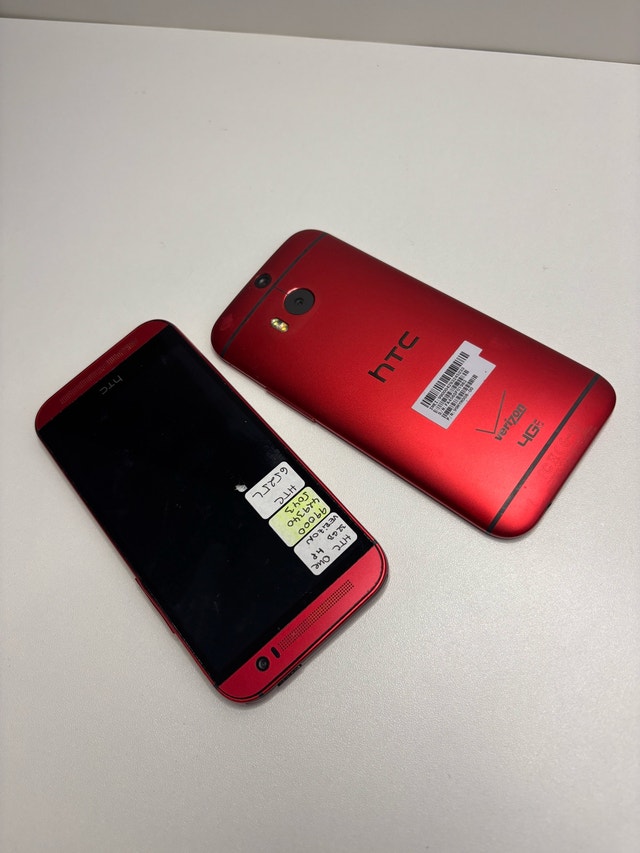 HTC One M8 - photo 2