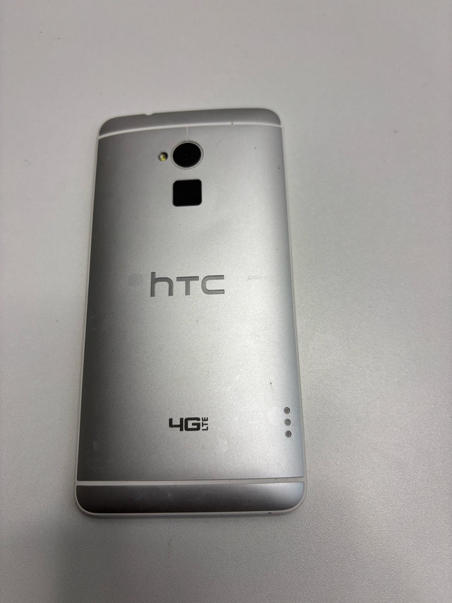 HTC one max - photo 2