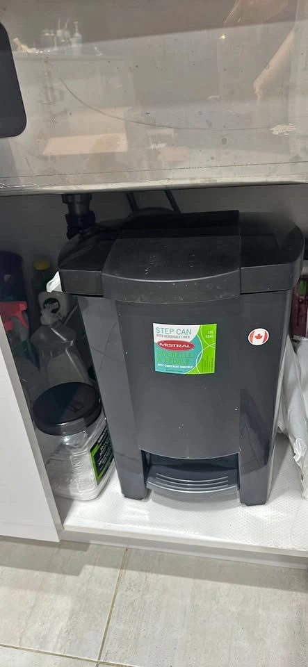 Mistral 19L Step Can
