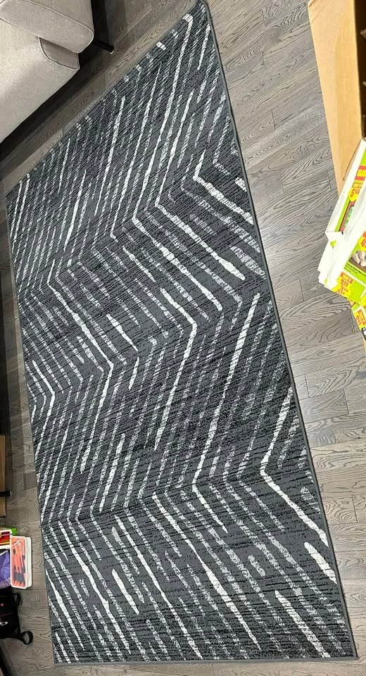 Gray and White Chevron Area Rug - photo 2