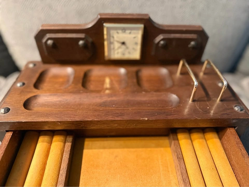 Vintage Wooden Men’s dresser valet organizer with clock - Rare - photo 4