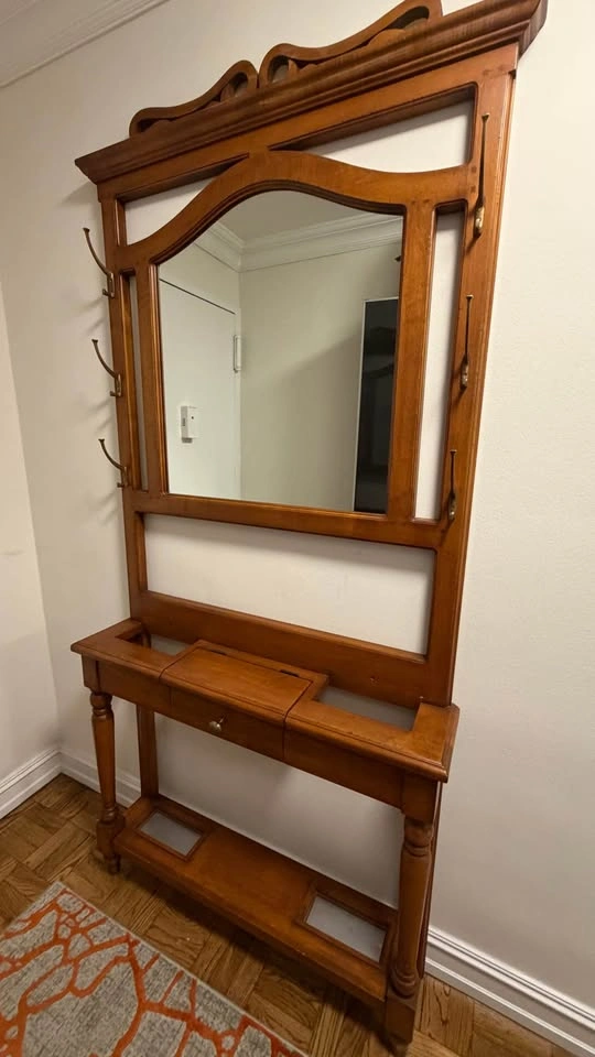 Entry table / Coat Rack - photo 2