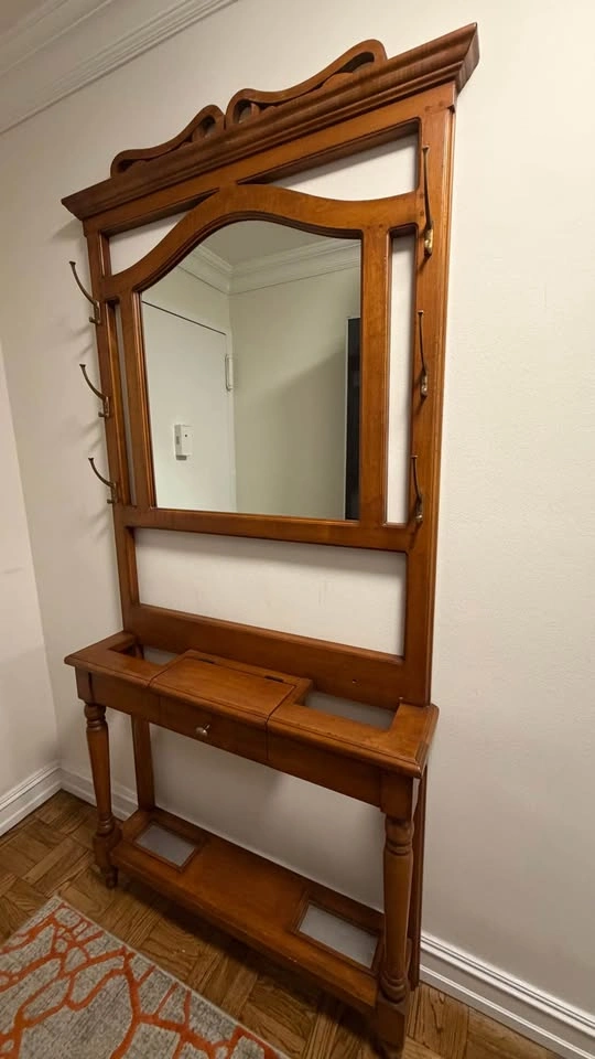 Entry table / Coat Rack - photo 3