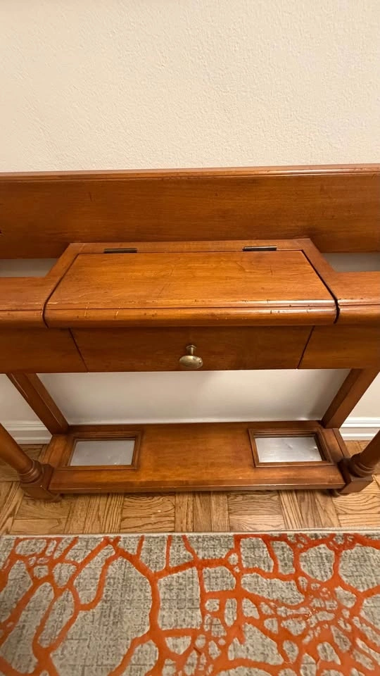 Entry table / Coat Rack - photo 4