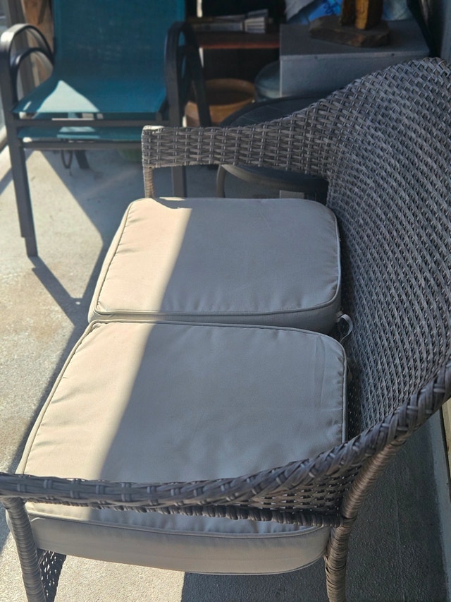 Grey Wicker Loveseat With Cushions - photo 2