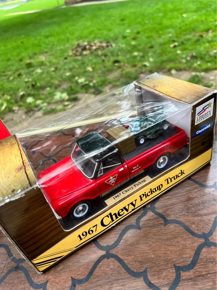 3 Vintage Diecast Collectible Cars/Trucks – Boxed - photo 5