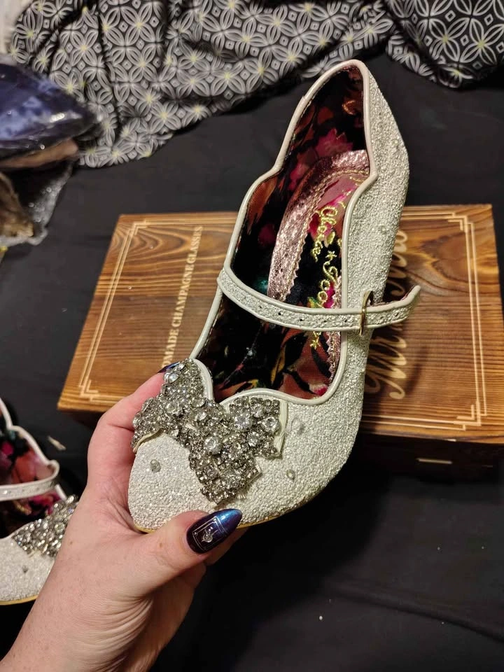 Brand New - size 39 - Irregular Choice light up wedding heels - photo 2
