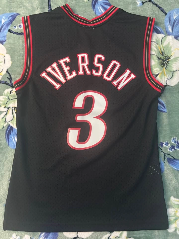 Allen Iverson Jersey ( Mens S ) - photo 2