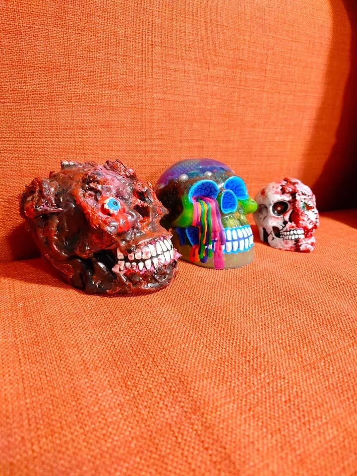 Handmade Hand Painted Acrylic/Epoxy Skulls Statue Heads - photo 2