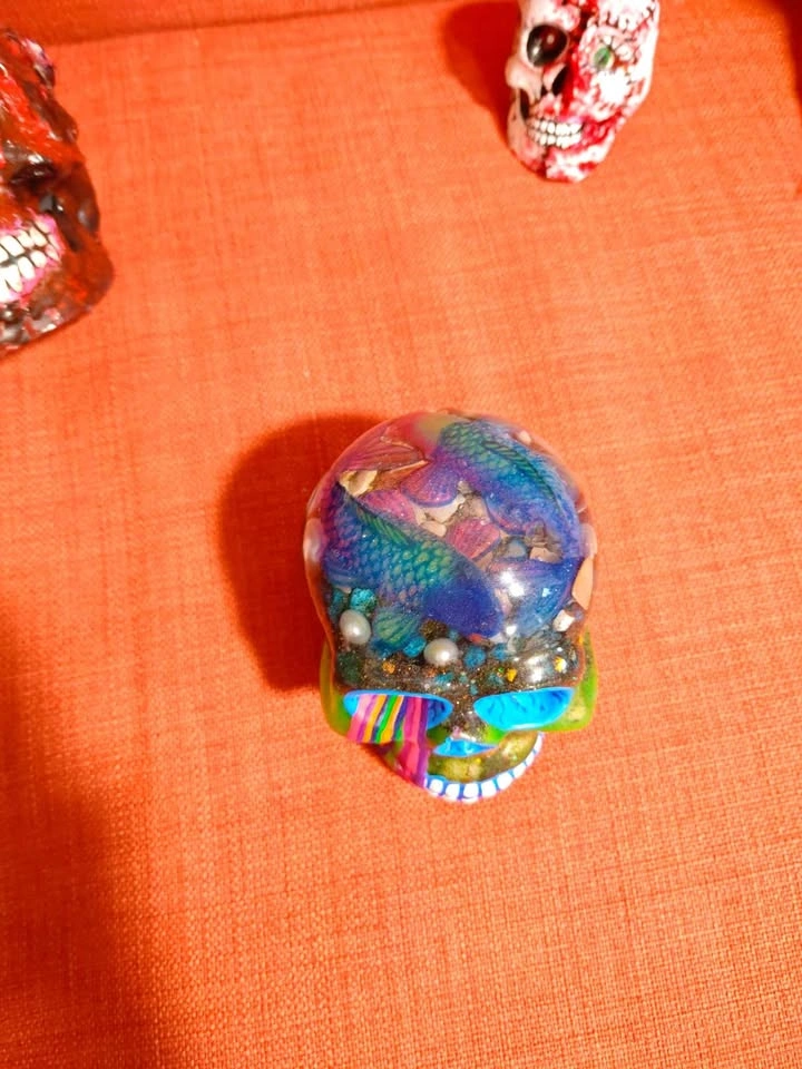 Handmade Hand Painted Acrylic/Epoxy Skulls Statue Heads - photo 5