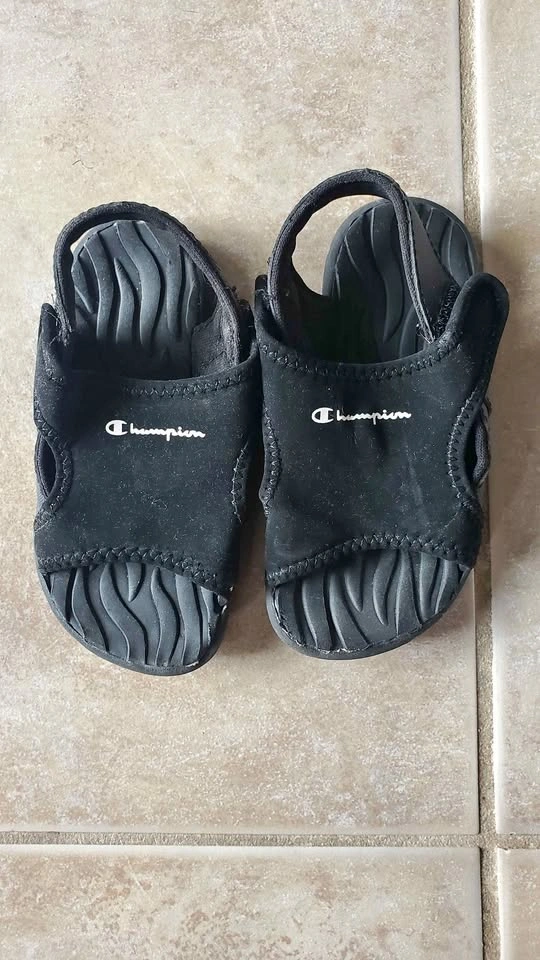 Champion sandals/water shoes toddler size 7