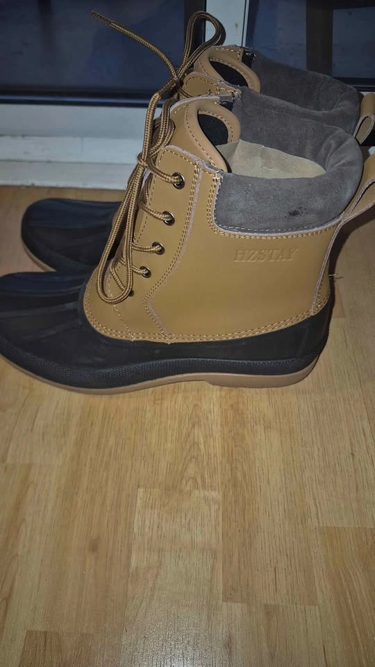 Brand New HZSTAY Men’s Winter Duck Boots – Size 11 – Tan/Black - photo 2