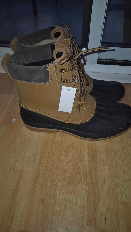 Brand New HZSTAY Men’s Winter Duck Boots – Size 11 – Tan/Black - photo 4