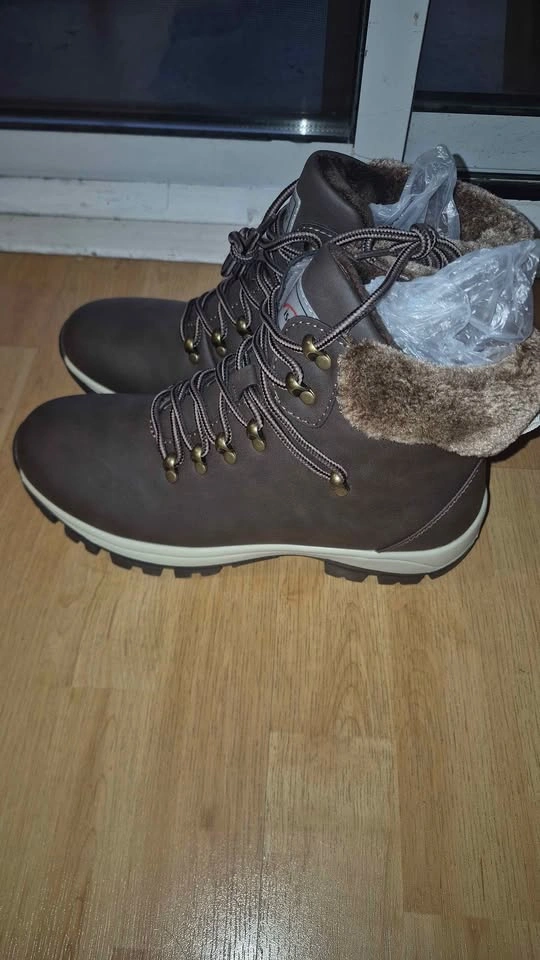 Brand New Viscozzy Women’s Winter Boots – Size 9 – Faux Fur Line - photo 3