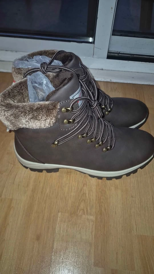 Brand New Viscozzy Women’s Winter Boots – Size 9 – Faux Fur Line - photo 5