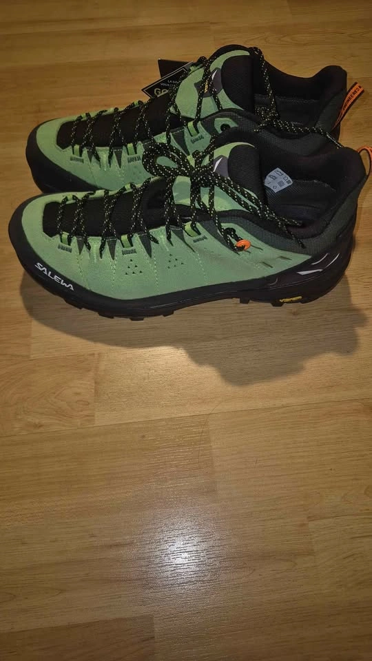 Brand New Salewa Alp Trainer 2 GTX Gore-Tex Hiking Shoes – Men’s - photo 3