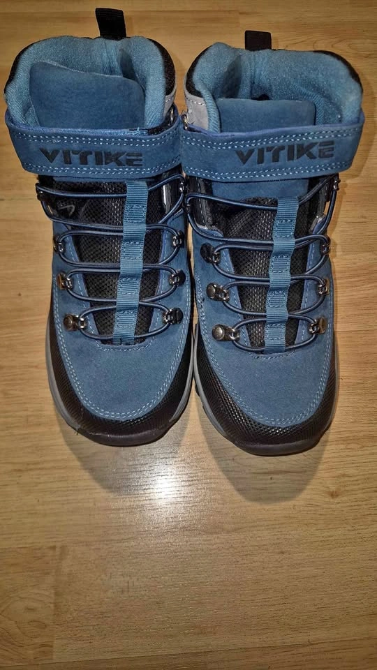 Brand New VITIKE Kids Winter Boots w/ Ice Cleats – EU 34