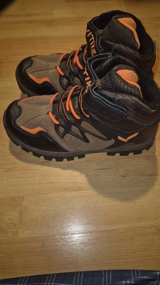 Brand New VITIKE Kids Winter Snow Boots w/ Ice Cleats – EU 37 - photo 2