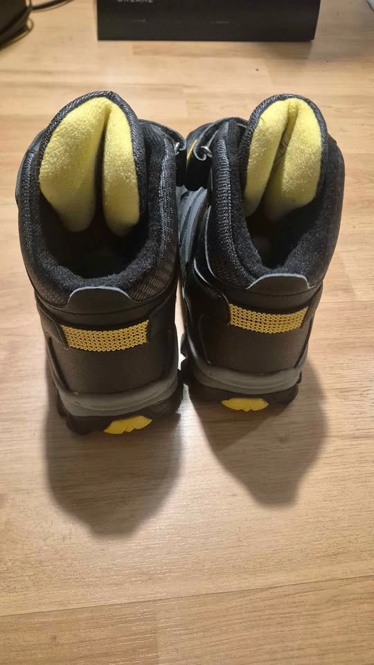 Brand New VITIKE Kids Winter Snow Boots with Ice Cleats – EU 35 - photo 3