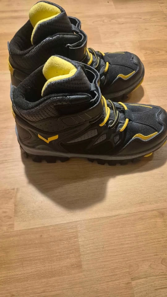 Brand New VITIKE Kids Winter Snow Boots with Ice Cleats – EU 35 - photo 4