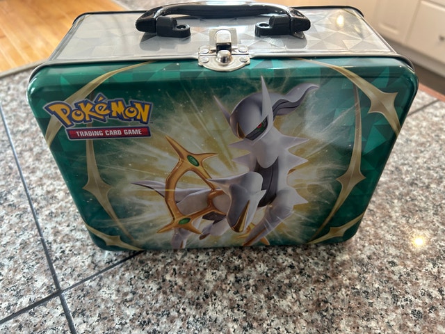 Pokémon Arceus Collector Tin - photo 2